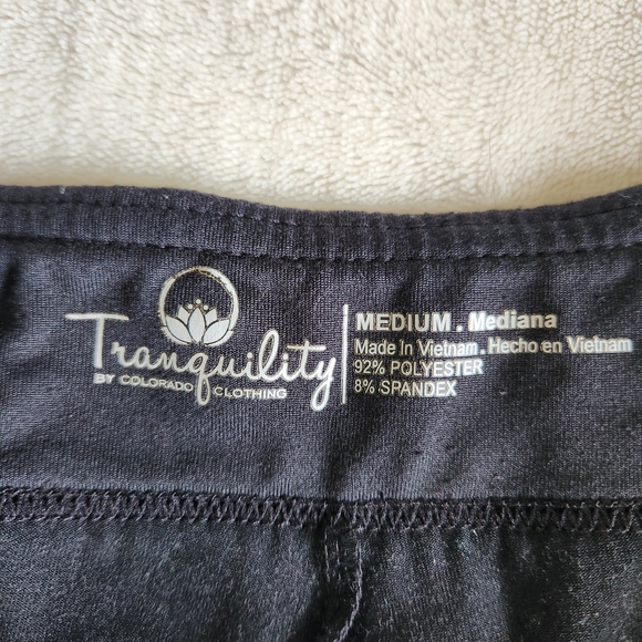 Tranquility by Colorado Clothing Patterned Black and Gray Mini Skort - M - Picture 2 of 7